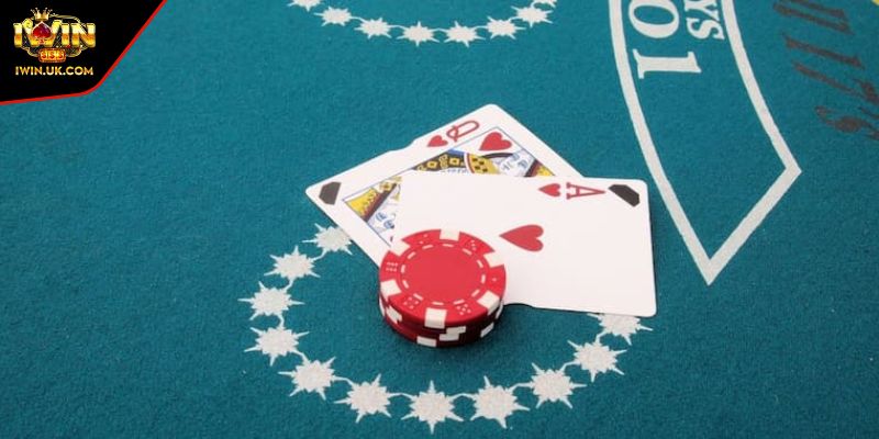 Các Hand Bài Trong Poker Iwin Chinh Phục Sòng Bài Trực Tuyến 4 Các chiến thuật khác cho người chơi