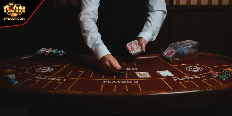 Poker IWIN, Khám Phá Sức Hút Của Trò Chơi Bài Đỉnh Cao 3 Nắm bắt những mẹo chơi hiệu quả từ cao thủ để thắng